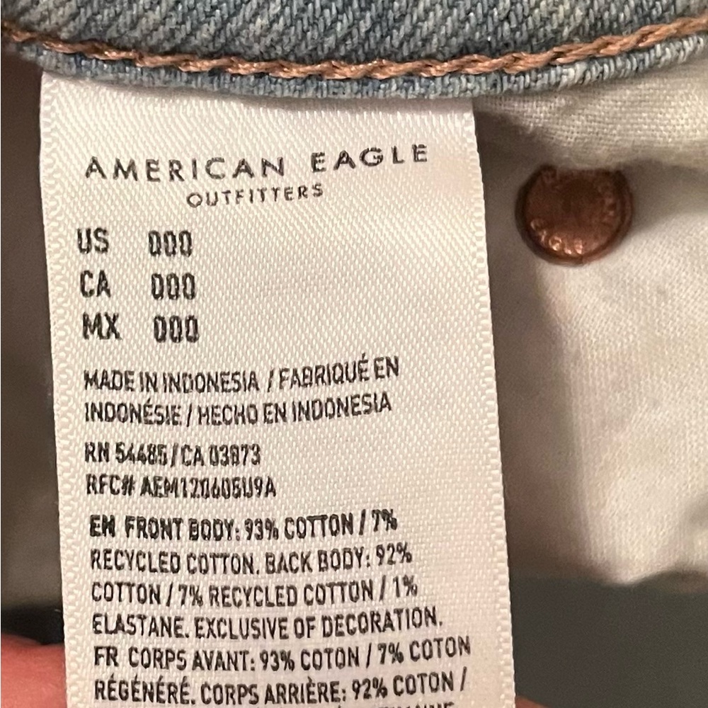 🩳💛American Eagle Like New Distressed 90s Boyfriend Blue Jean Shorts Size Jr 00 - Picture 5 of 6